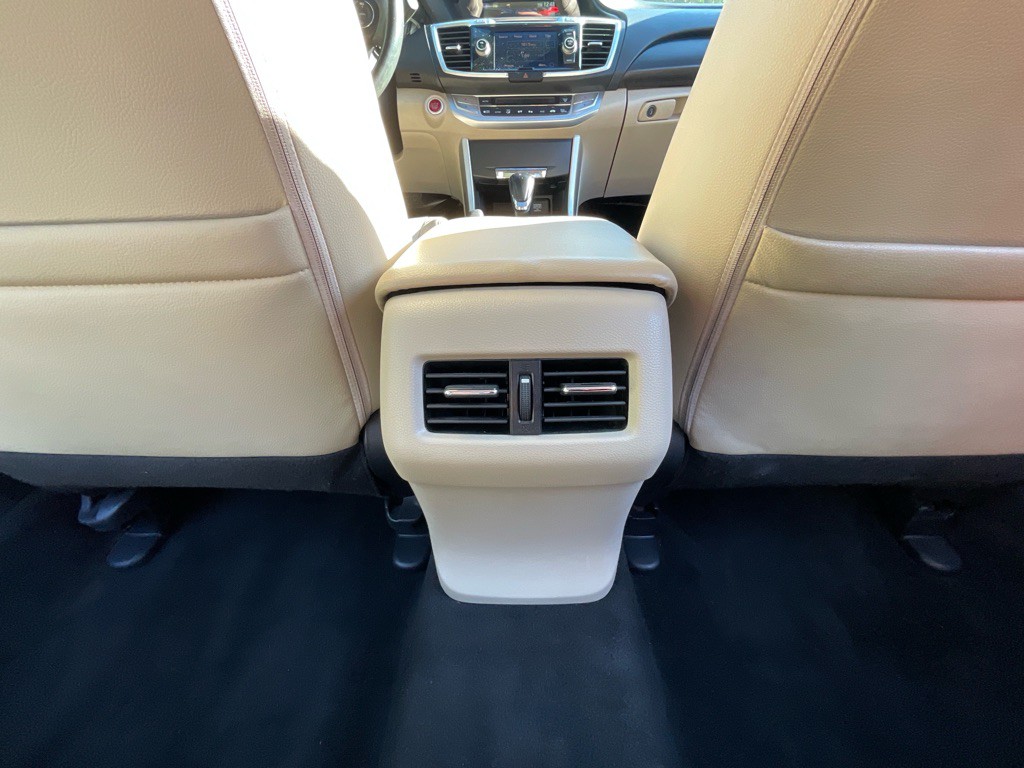 2015 Honda Accord Image 34