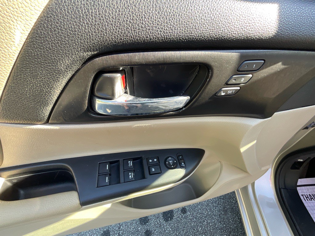 2015 Honda Accord Image 39