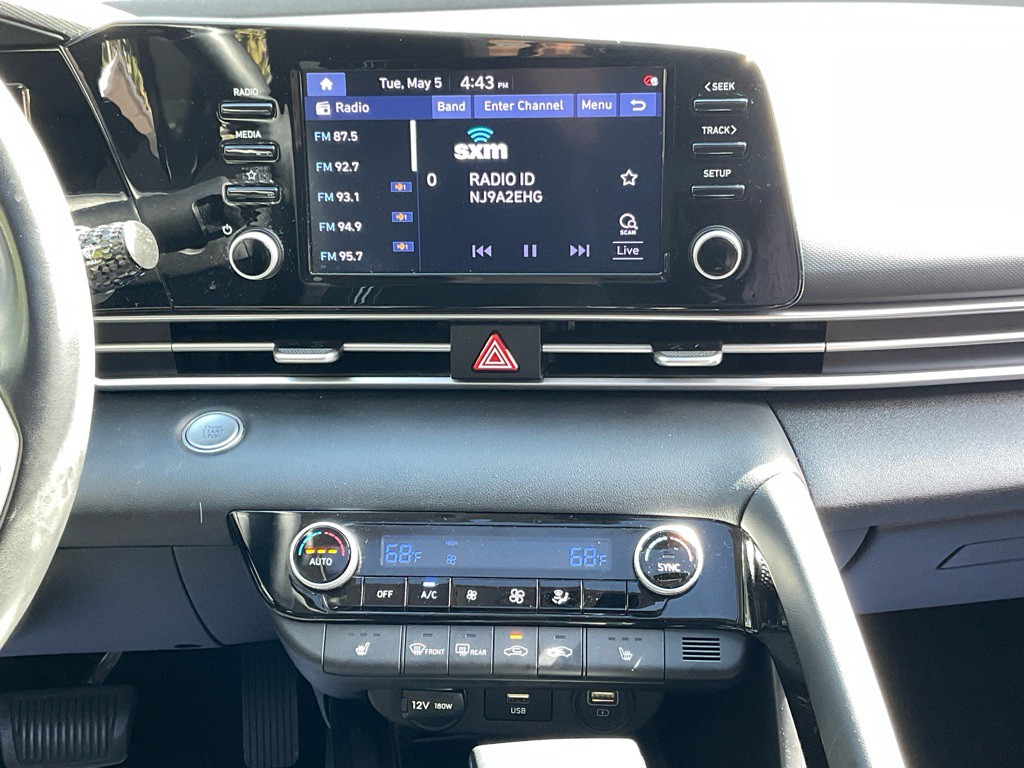 2022 Hyundai Elantra Image 21