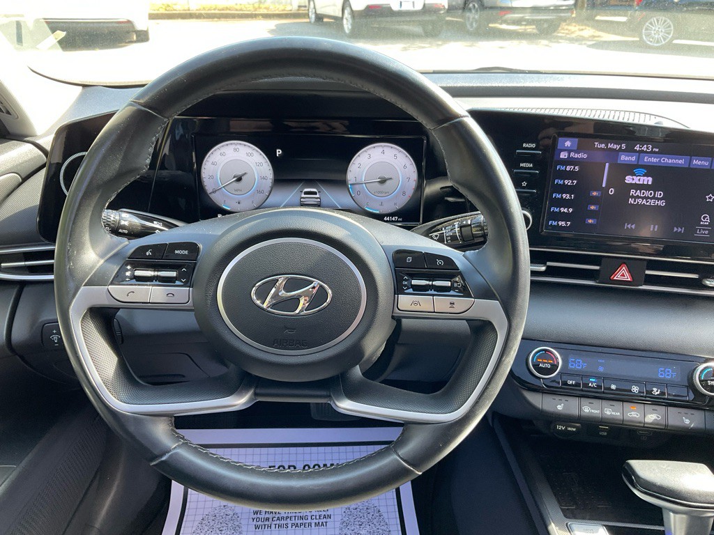 2022 Hyundai Elantra Image 22