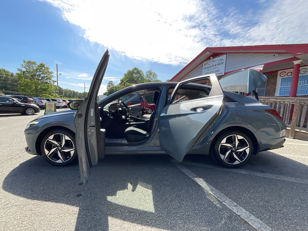 2022 Hyundai Elantra Image 37