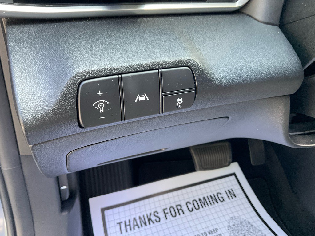 2022 Hyundai Elantra Image 42