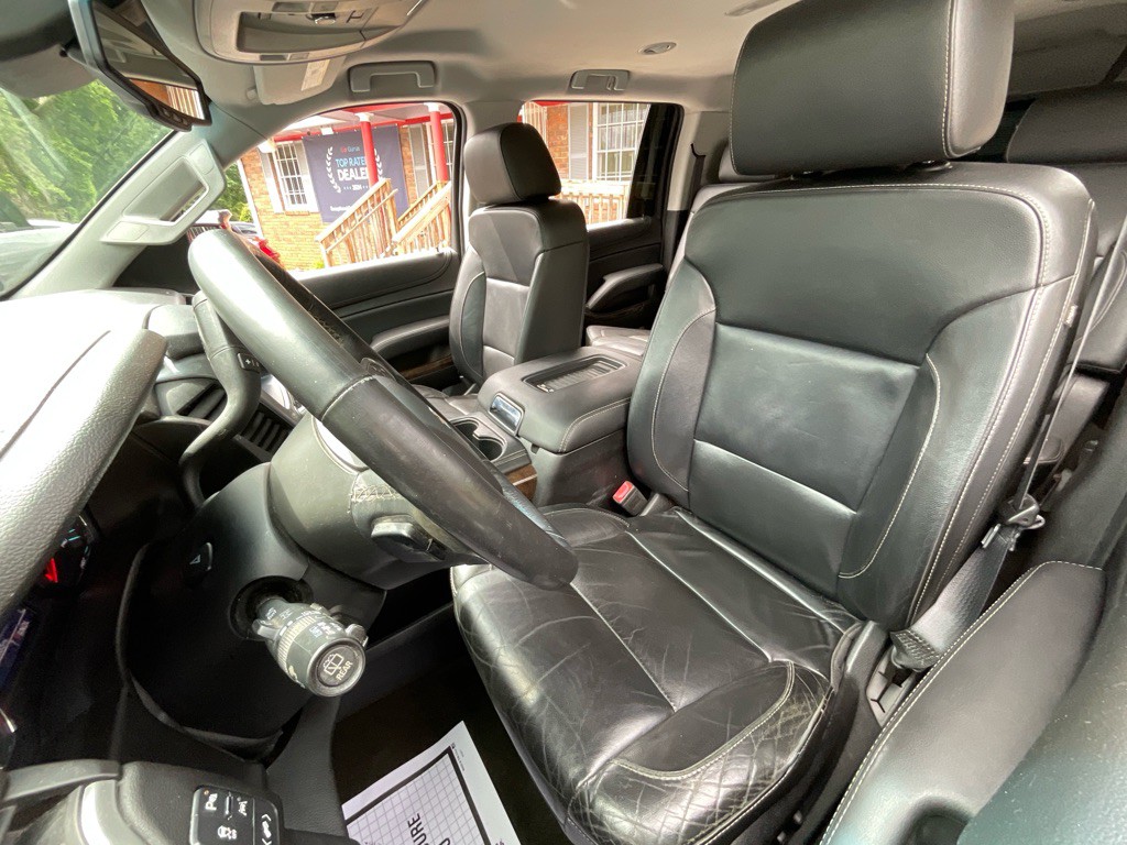 2017 Chevrolet Suburban Image 16