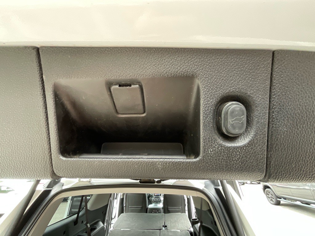 2017 Chevrolet Suburban Image 44