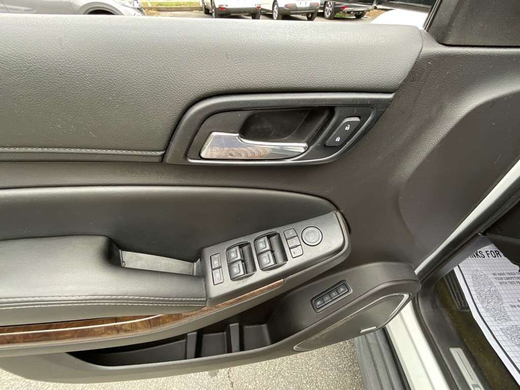 2017 Chevrolet Suburban Image 46