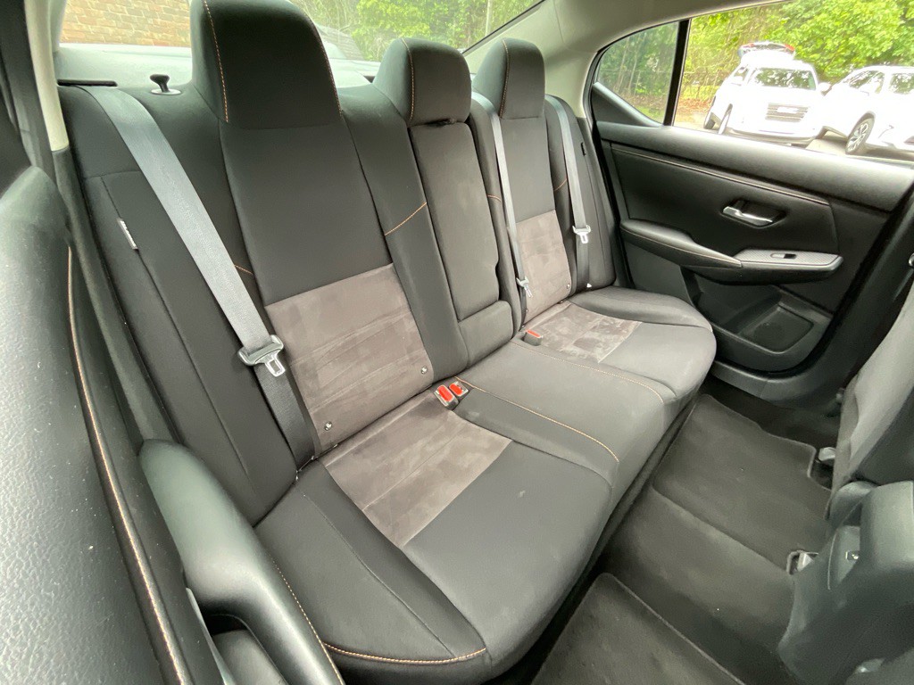 2020 Nissan Sentra Image 32