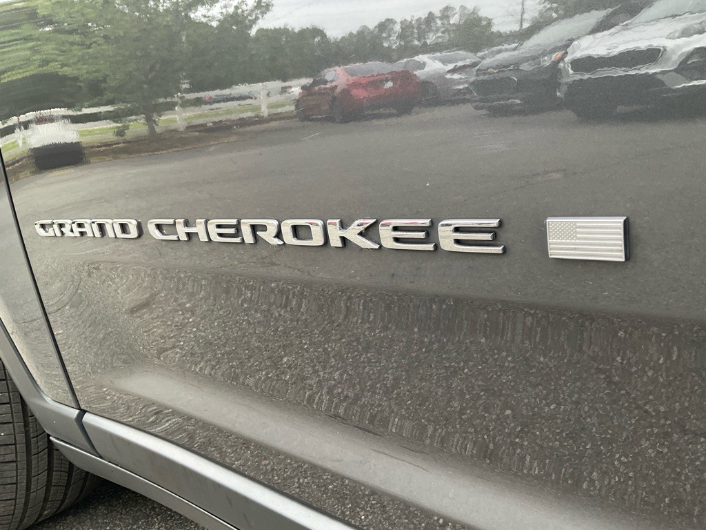2022 Jeep Grand Cherokee Image 11