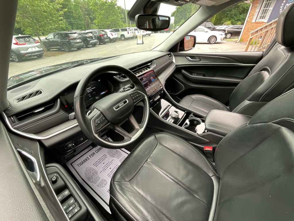 2022 Jeep Grand Cherokee Image 16