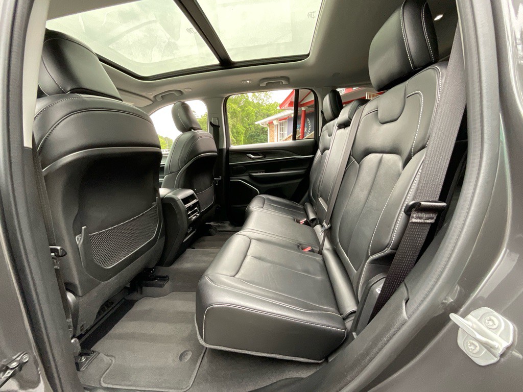 2022 Jeep Grand Cherokee Image 31