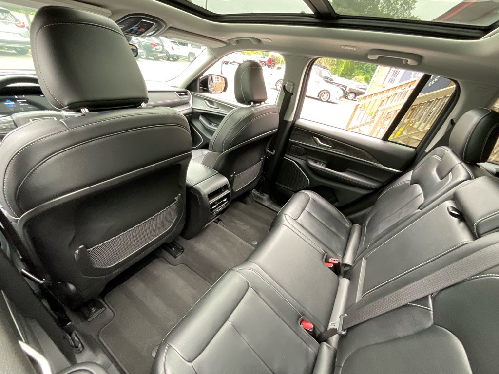 2022 Jeep Grand Cherokee Image 32