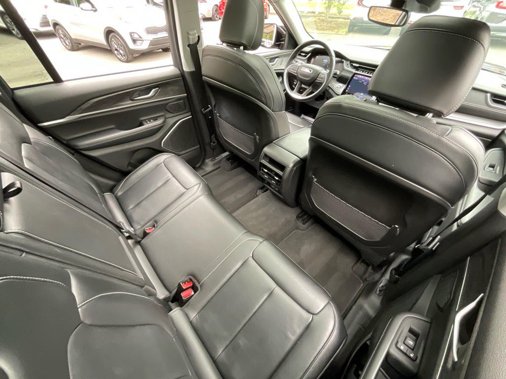 2022 Jeep Grand Cherokee Image 35