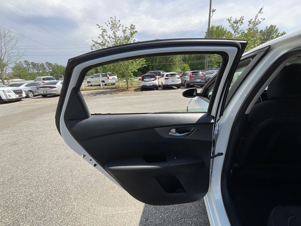 2019 Kia Forte Image 39