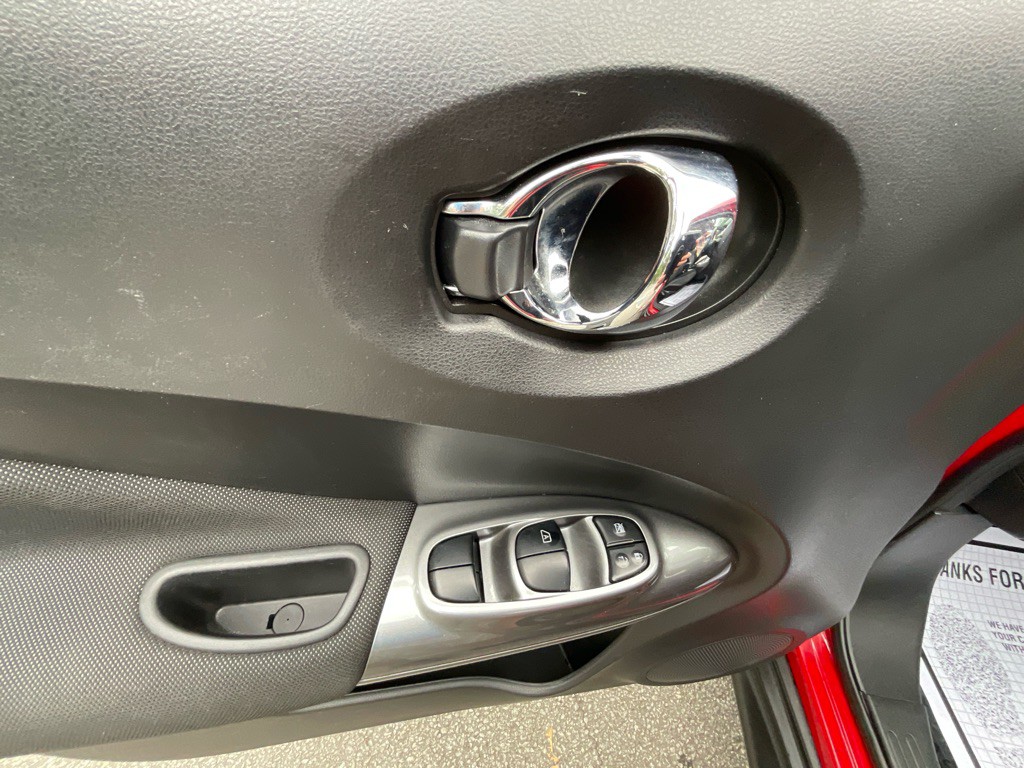 2015 Nissan Juke Image 39