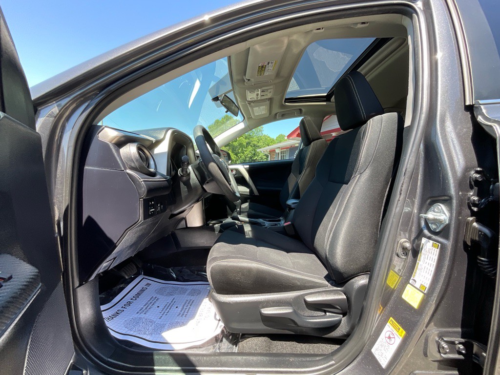 2015 Toyota Rav4 Image 14