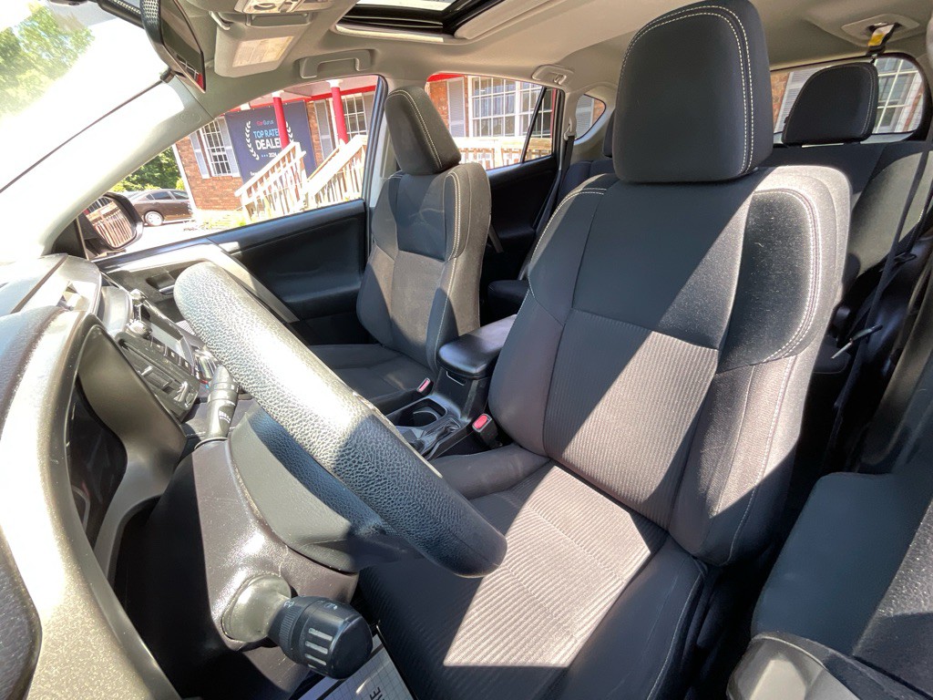 2015 Toyota Rav4 Image 16