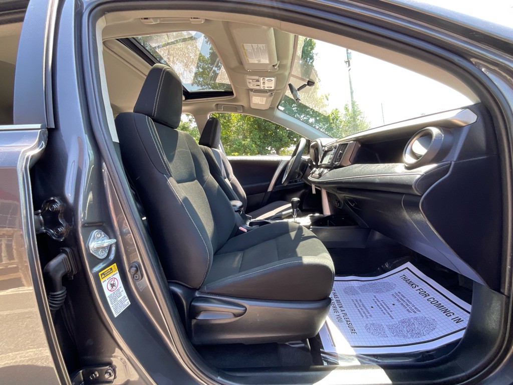 2015 Toyota Rav4 Image 17