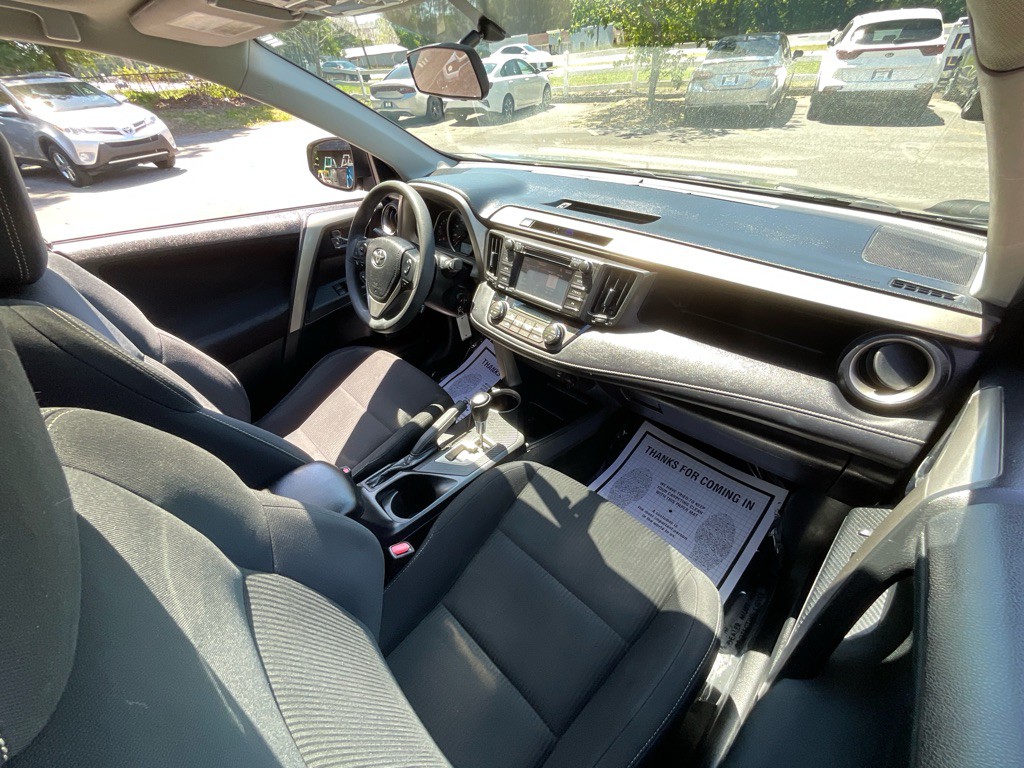 2015 Toyota Rav4 Image 18