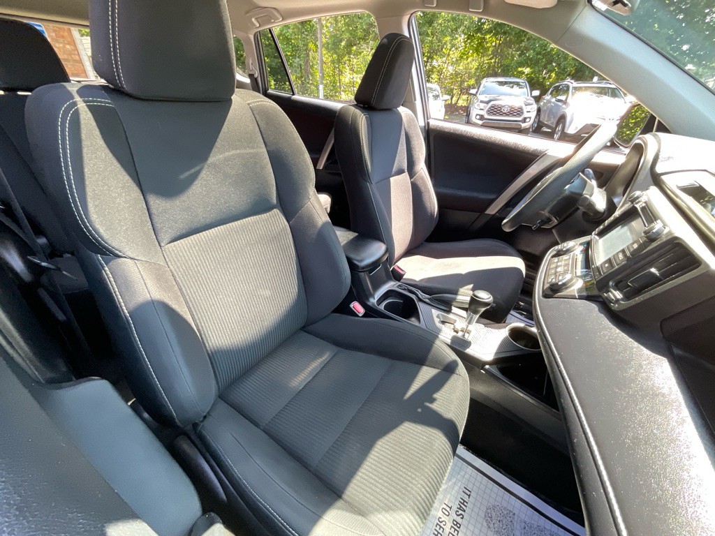 2015 Toyota Rav4 Image 19