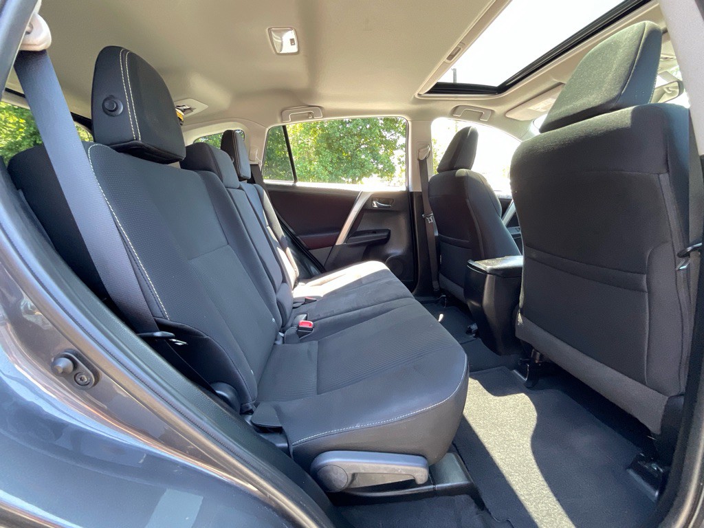 2015 Toyota Rav4 Image 32