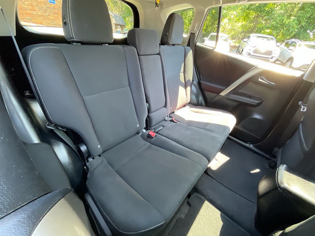2015 Toyota Rav4 Image 34