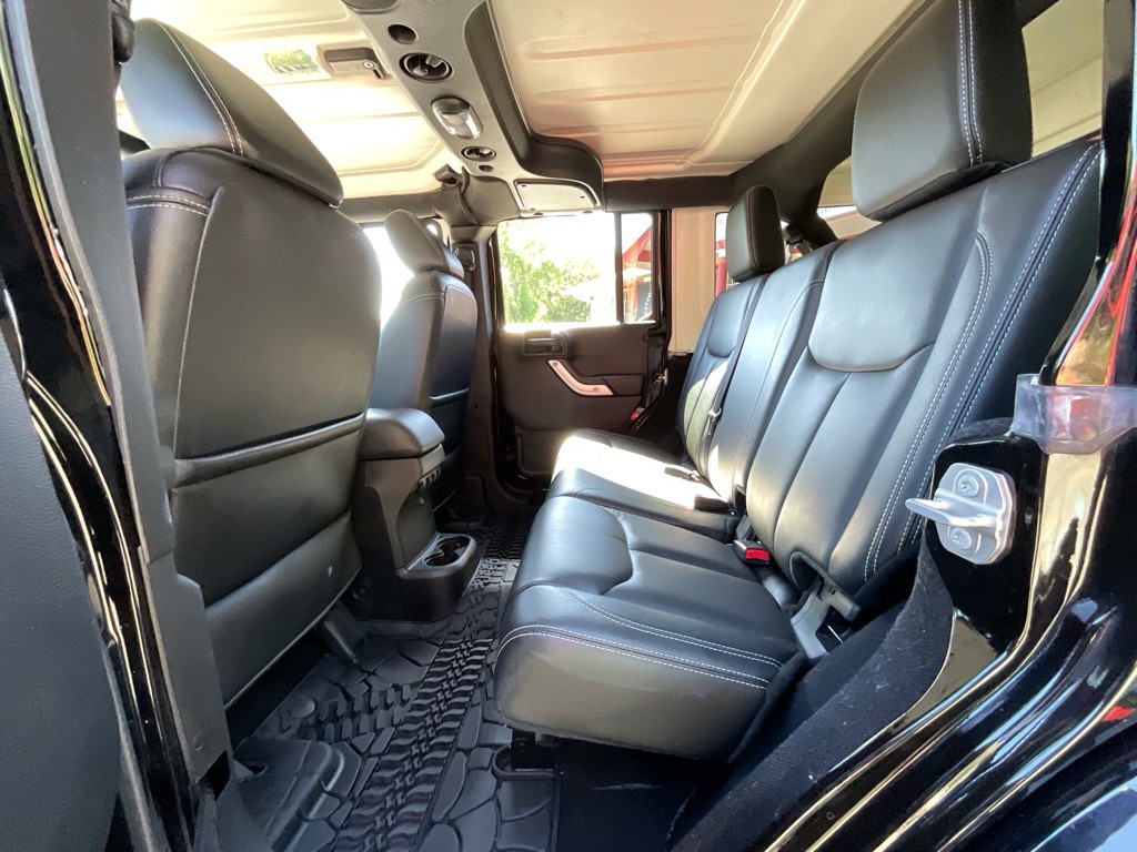 2017 Jeep Wrangler Unlimited Image 25