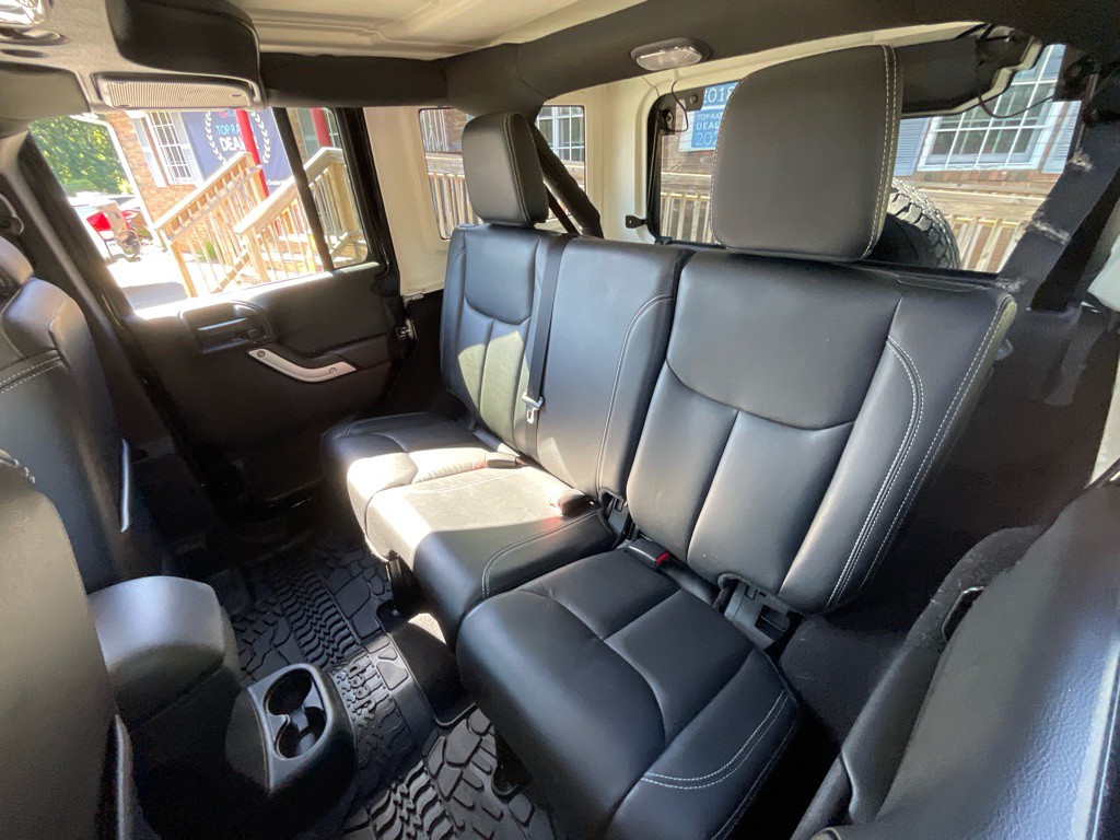 2017 Jeep Wrangler Unlimited Image 27