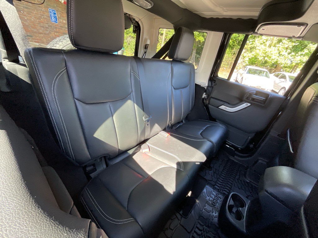 2017 Jeep Wrangler Unlimited Image 30