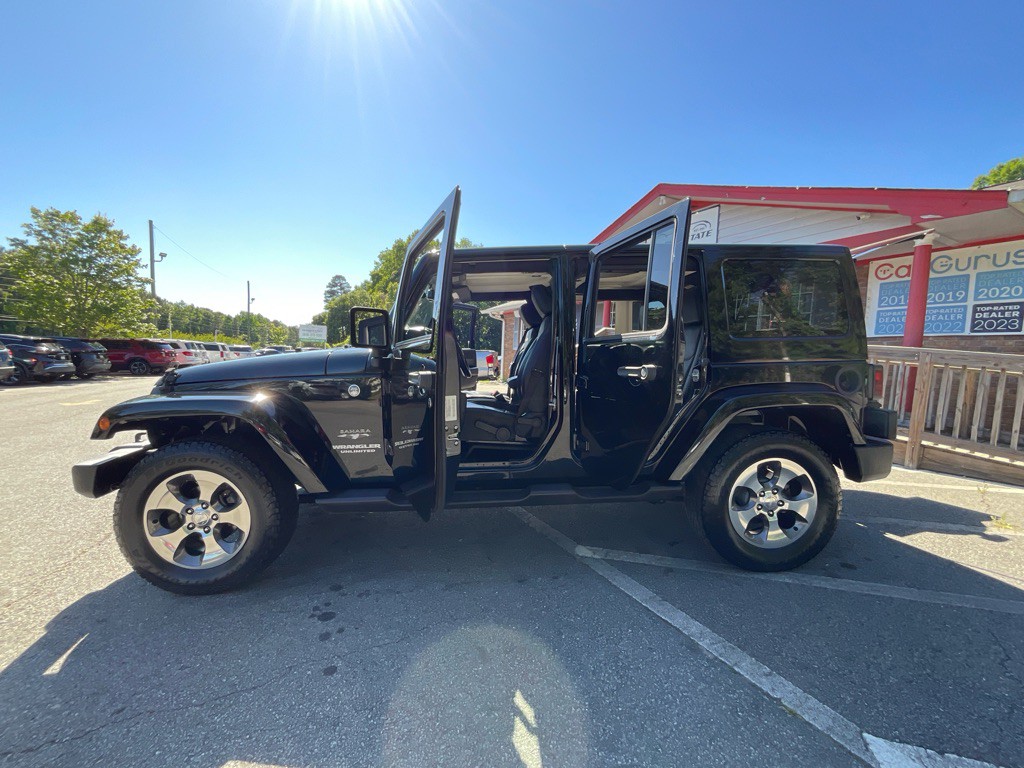 2017 Jeep Wrangler Unlimited Image 33