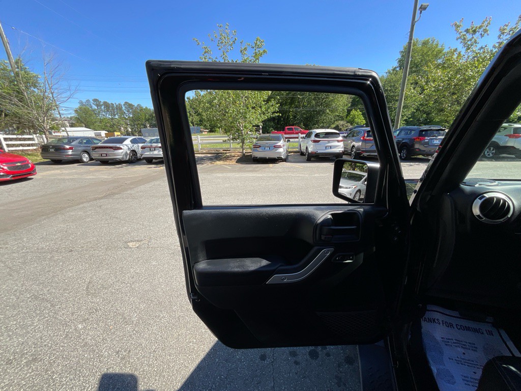 2017 Jeep Wrangler Unlimited Image 36
