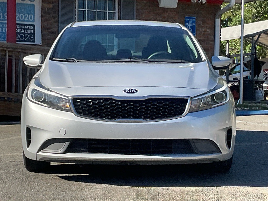 2017 Kia Forte Image 2