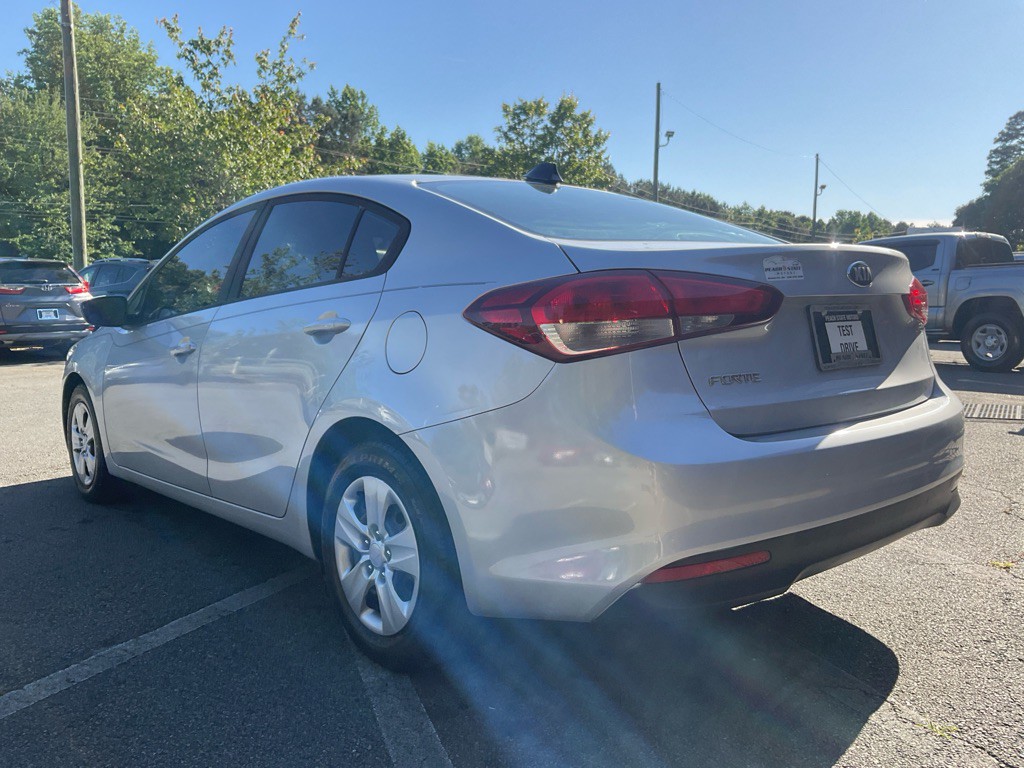 2017 Kia Forte Image 7