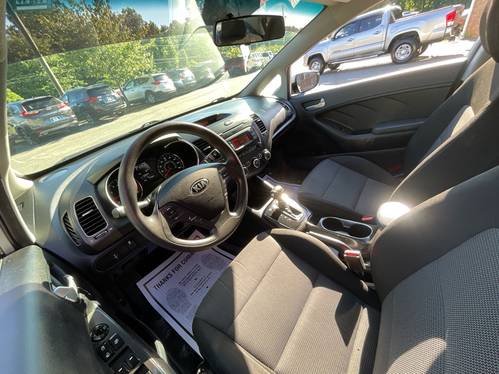 2017 Kia Forte Image 14