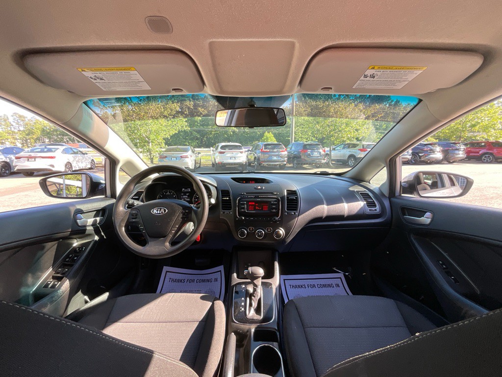 2017 Kia Forte Image 19