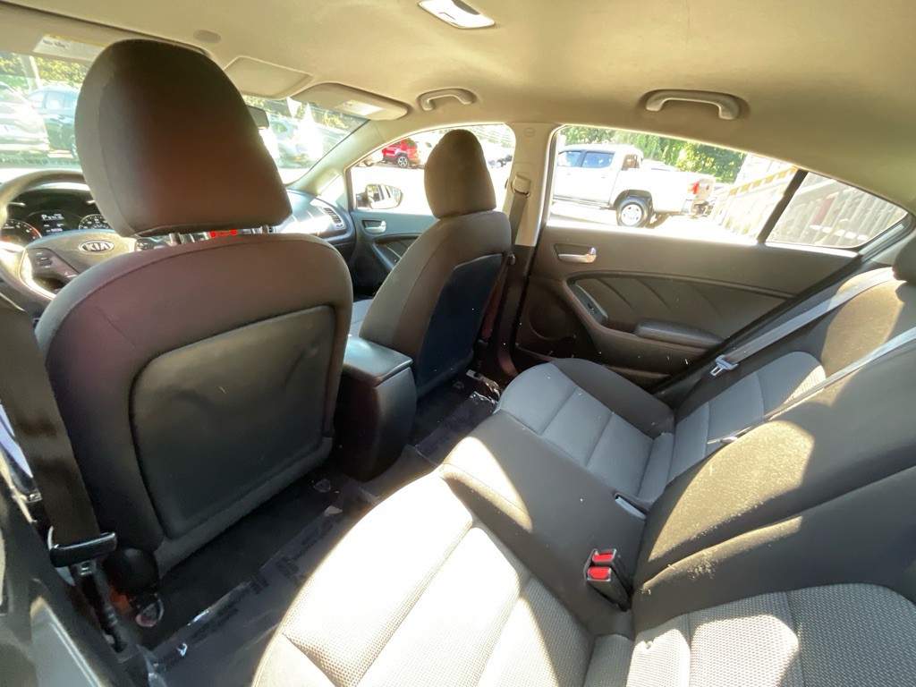 2017 Kia Forte Image 25