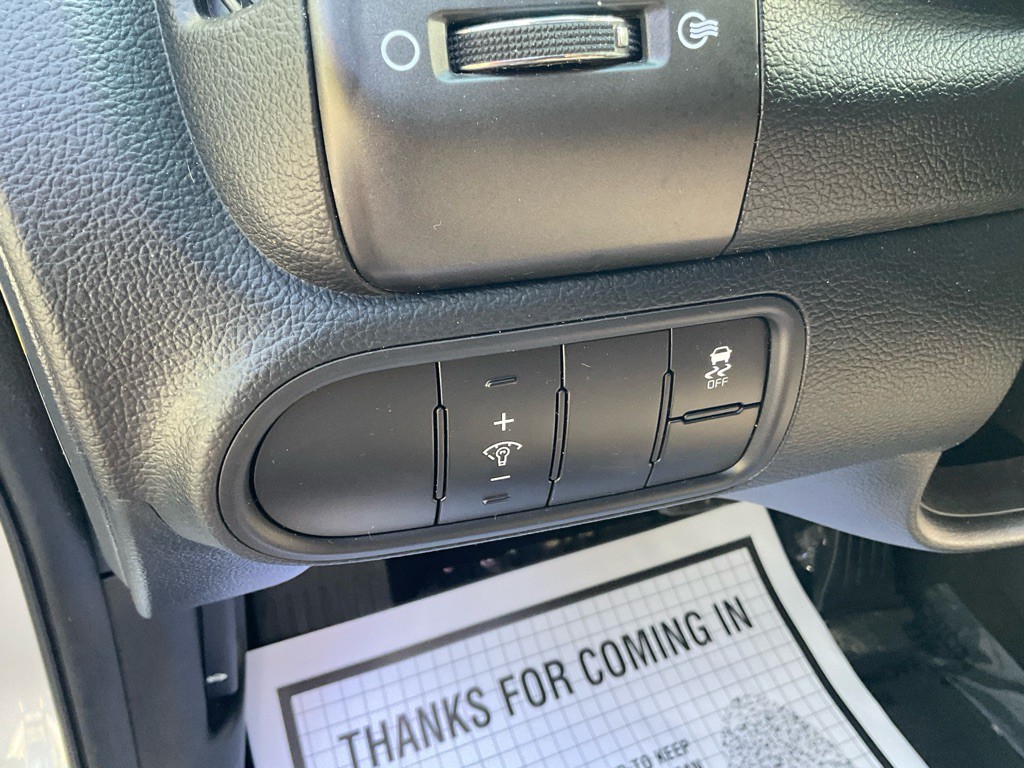 2017 Kia Forte Image 35