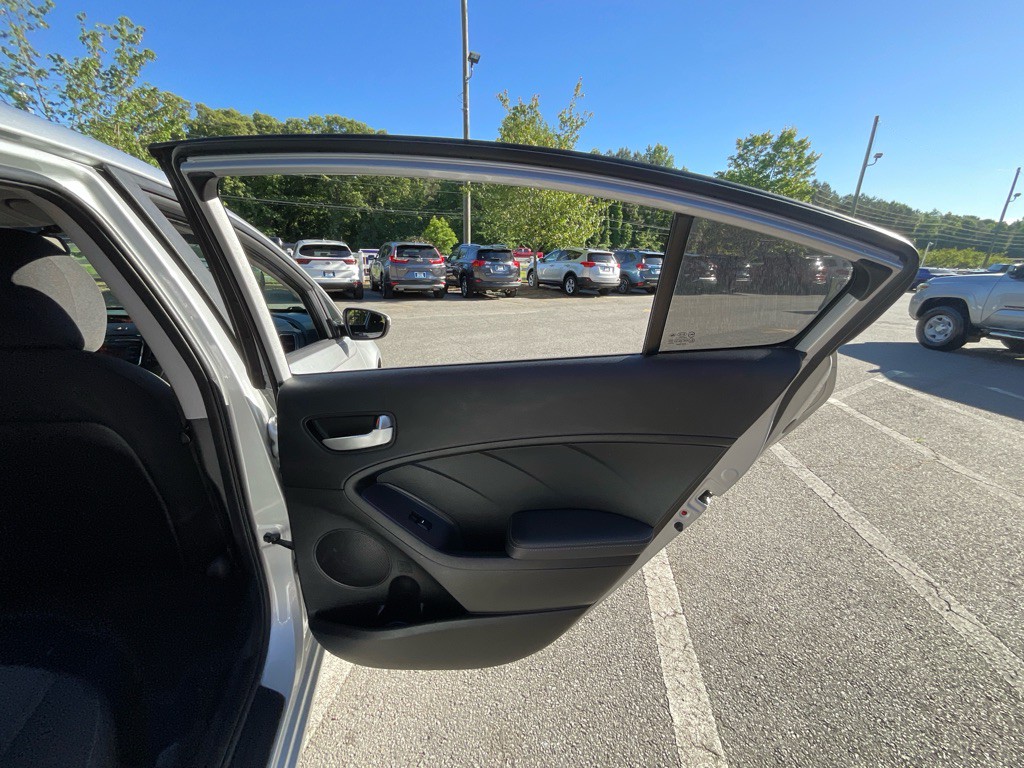 2017 Kia Forte Image 37