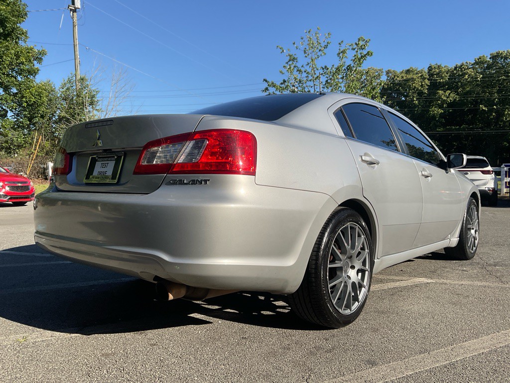 2011 Mitsubishi Galant Image 5