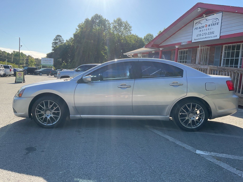 2011 Mitsubishi Galant Image 8
