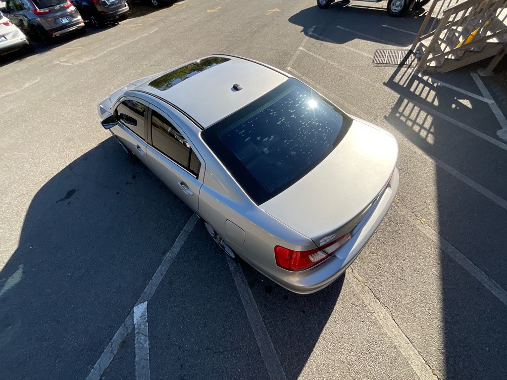 2011 Mitsubishi Galant Image 11