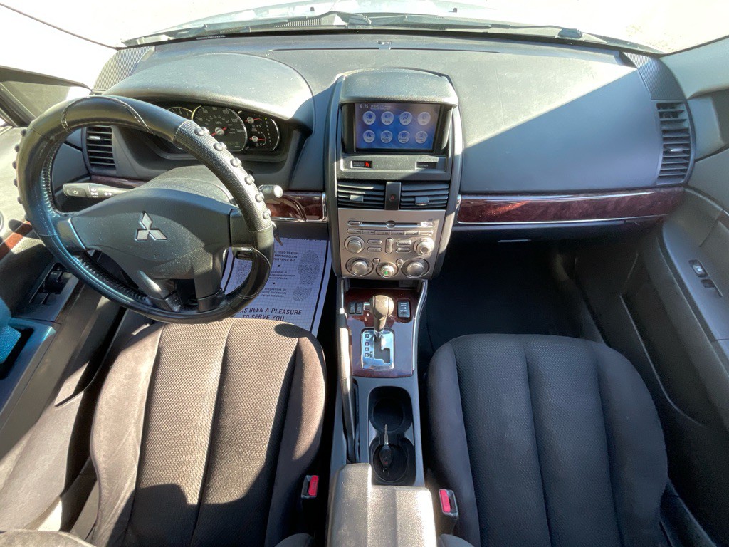 2011 Mitsubishi Galant Image 21