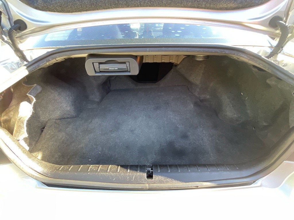 2011 Mitsubishi Galant Image 37