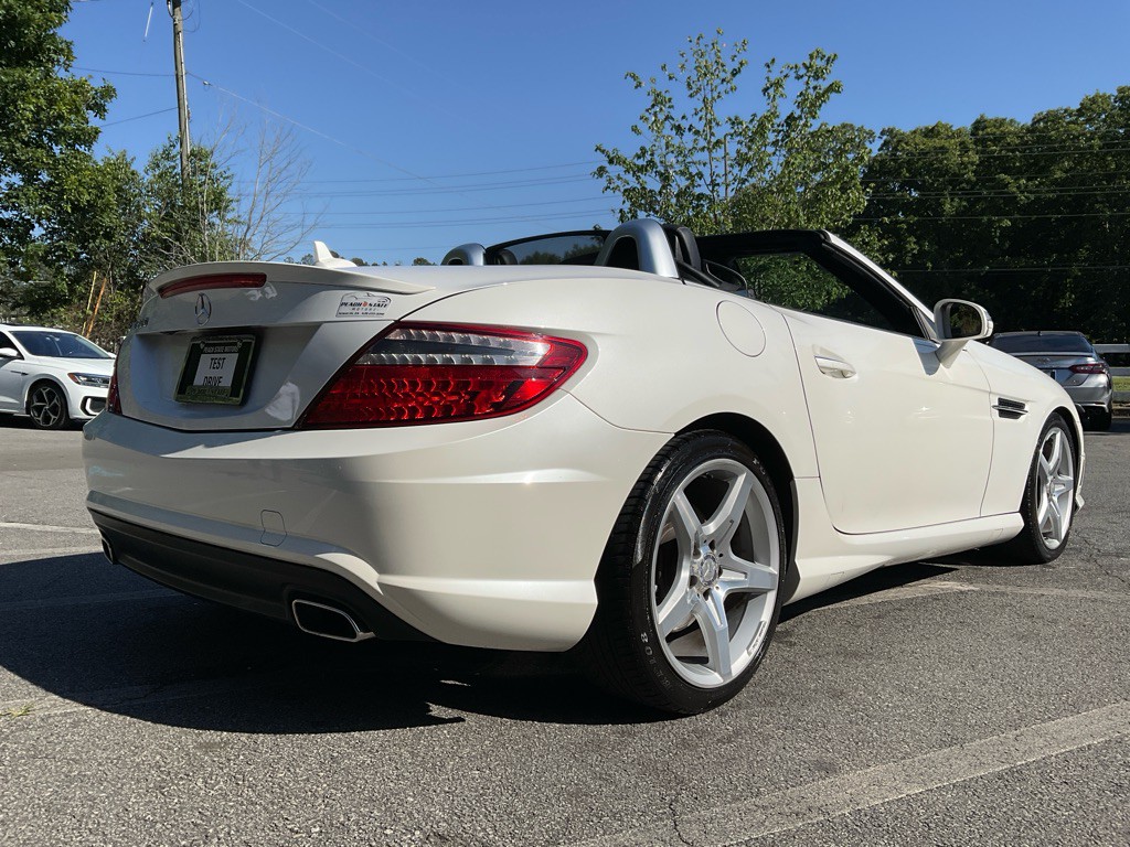 2016 Mercedes-Benz SLK-Class Image 5