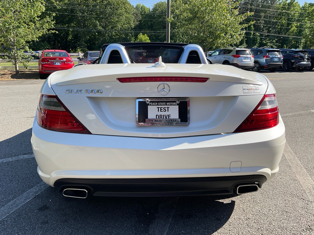 2016 Mercedes-Benz SLK-Class Image 6