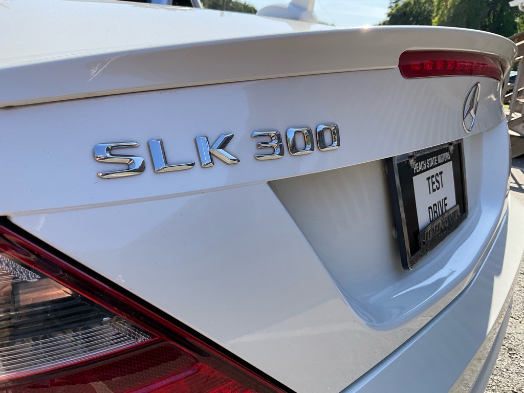 2016 Mercedes-Benz SLK-Class Image 9