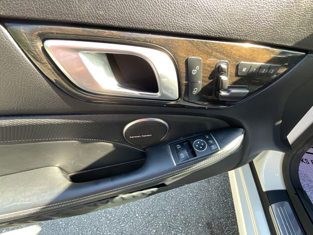2016 Mercedes-Benz SLK-Class Image 31