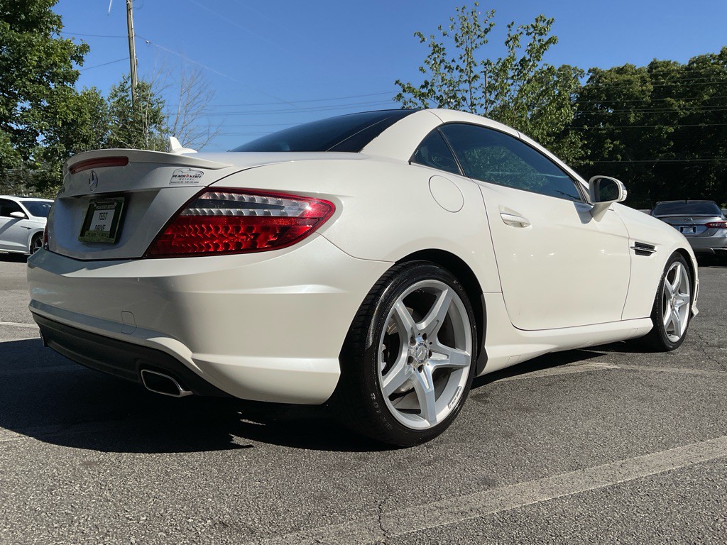 2016 Mercedes-Benz SLK-Class Image 35