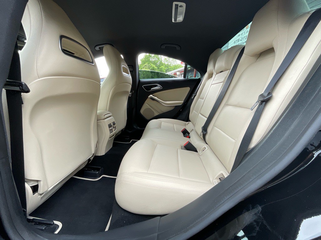 2019 Mercedes-Benz CLA-Class Image 27