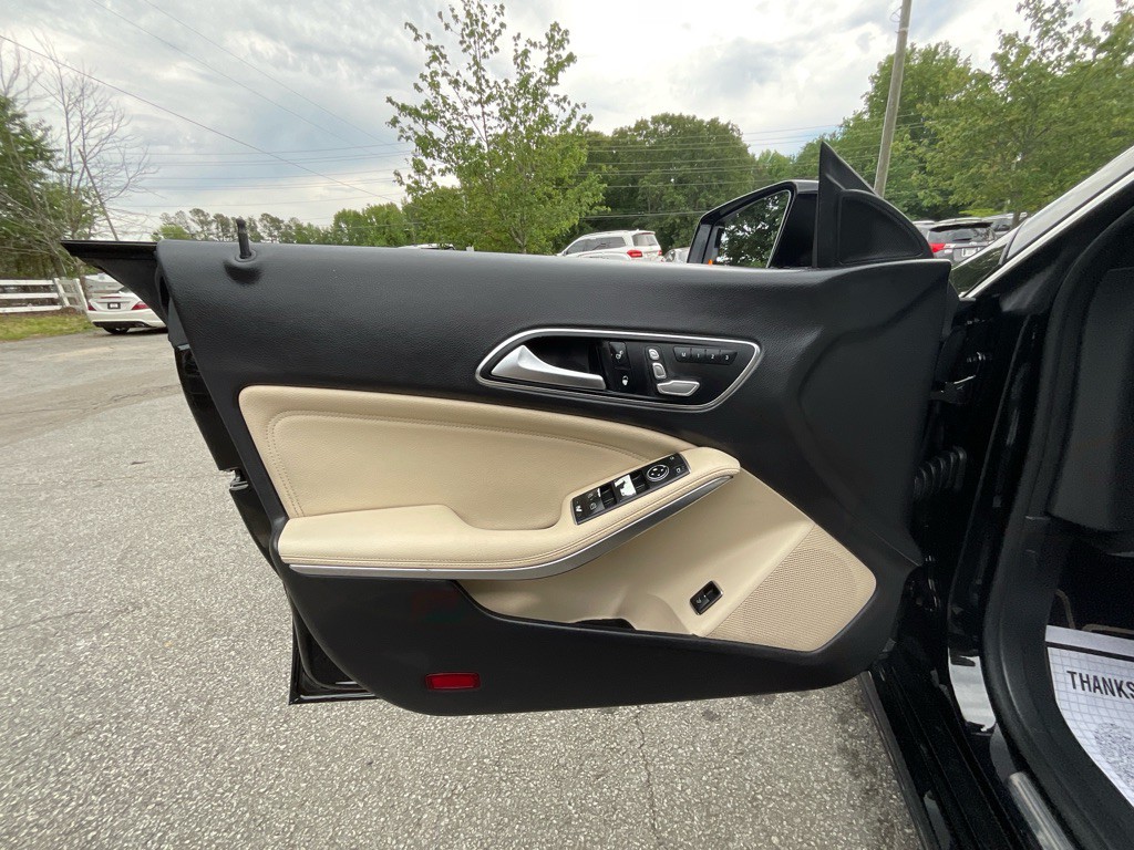 2019 Mercedes-Benz CLA-Class Image 38