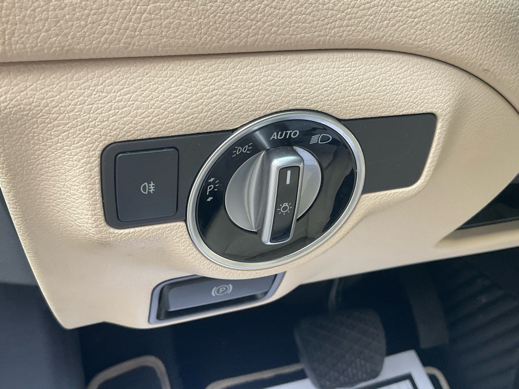 2019 Mercedes-Benz CLA-Class Image 39
