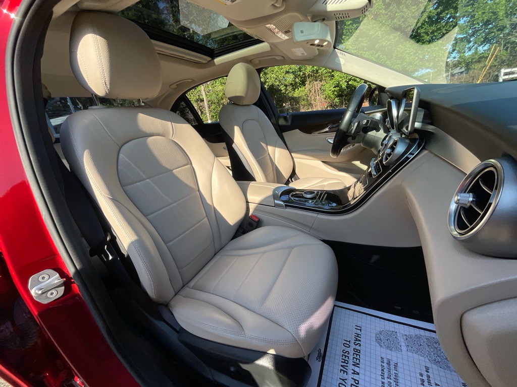 2019 Mercedes-Benz C-Class Image 17